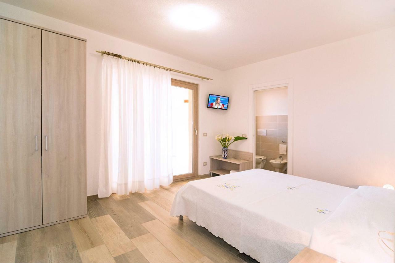 Molarotto Camere Con Angolo Cottura San Teodoro  Εξωτερικό φωτογραφία